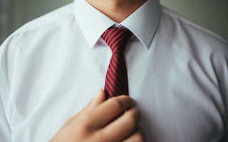 Come abbinare una Cravatta con la Camicia: Guida Completa